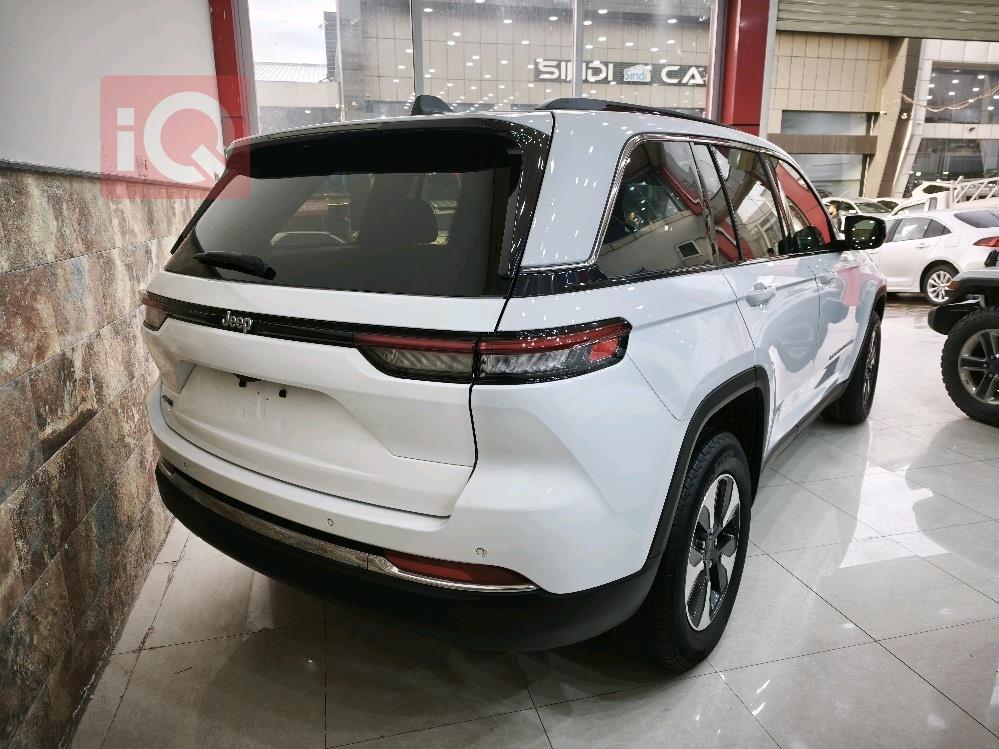 جيب جراند شيروكي